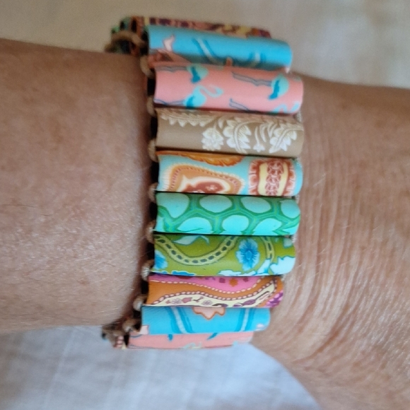 Colorful Patterned Bracelet - Picture 5 of 5